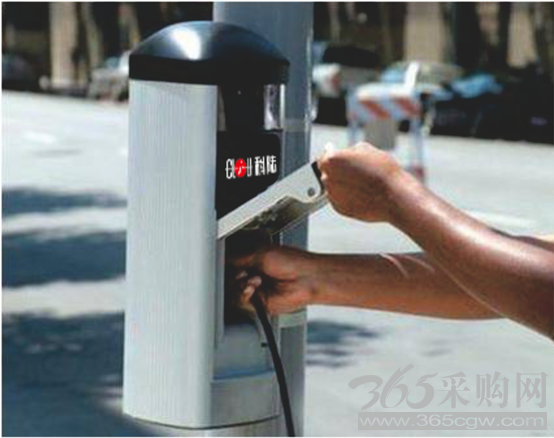 科陆电子在郑州郑新区城市主干道充电桩群项目