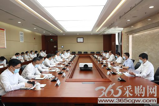 加快一体四翼发展奋勇争先</p><p>　　努力开创高质量发展新局面