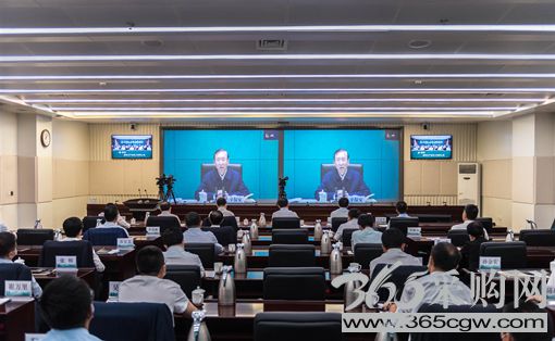 践行人民电业为人民企业宗旨</p><p>　　全力保安全保民生保重点供电