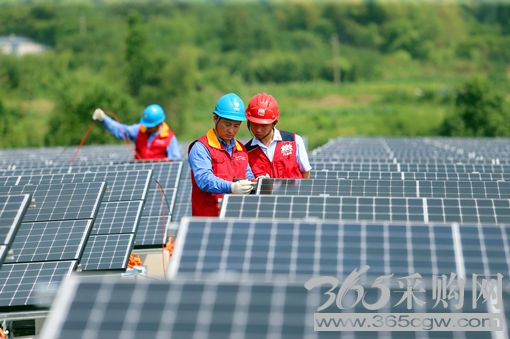扛起电网责任全力保障供电</p><p>　　高质量高标准完成目标任务