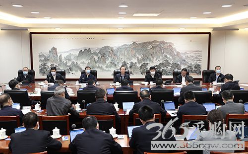 完整准确全面贯彻新发展理念 为如期完成目标任务担当尽责