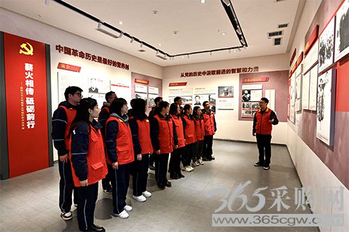 坚持党的百年奋斗历史经验 不忘初心使命勇于担当作为