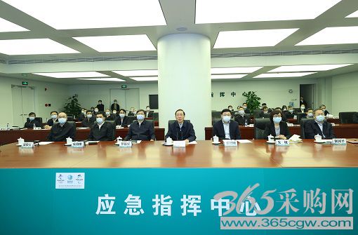 管理强安铁腕治安改革促安科技保安</p><p>　　成就冰雪梦想谱写保电必胜奋斗华章