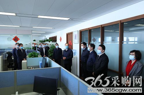 旗帜领航程 一起向未来