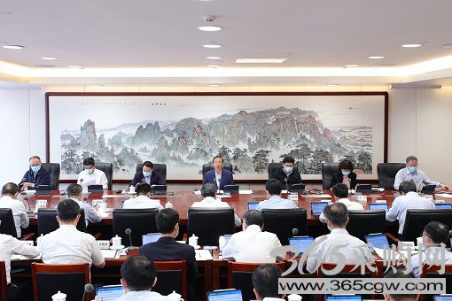 全力以赴迎峰度夏保障供电 坚定不移推动能源转型助力双碳
