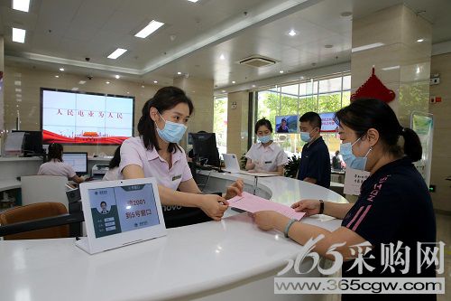 夯实基层基础扛牢电力保供责任</p><p>　　确保有力有序安全平稳迎峰度夏