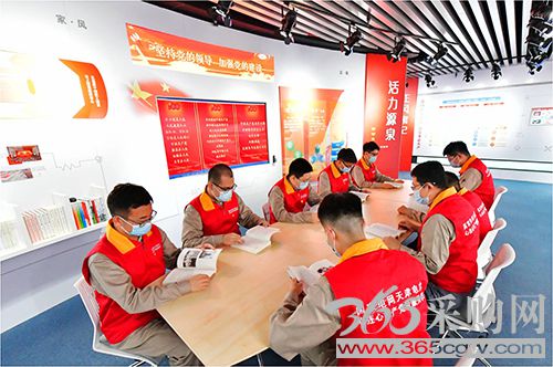 旗帜领航不断夯实筑牢两个基础 实事求是驰而不息加强作风建设