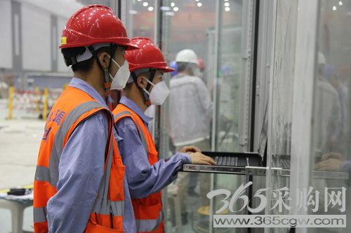 加快推进重大项目建设