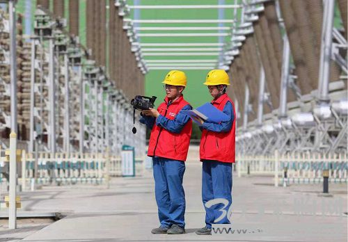 再落实电力保供强安全稳经营</p><p>　　再登高锚定目标勇担当善作为