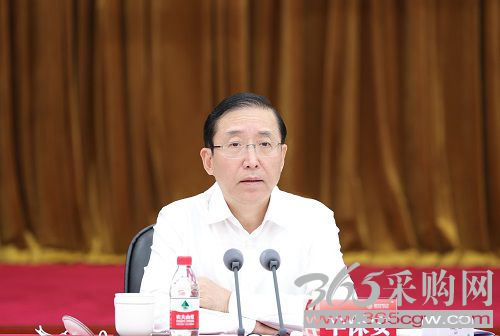 再落实电力保供强安全稳经营</p><p>　　再登高锚定目标勇担当善作为