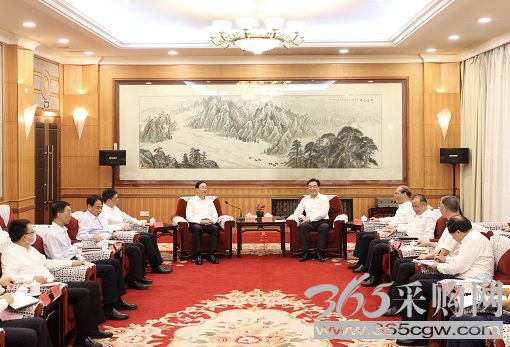 打造国家清洁能源产业高地 建设社会主义现代化新青海