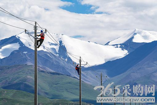 打造国家清洁能源产业高地 建设社会主义现代化新青海