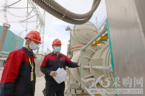 坚定信念跟党走真挂实干求实效锤炼作风树形象<p>在新时代西部大开发中展现更大担当和更大作为