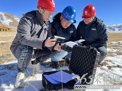 坚定信念跟党走真挂实干求实效锤炼作风树形象<p>在新时代西部大开发中展现更大担当和更大作为