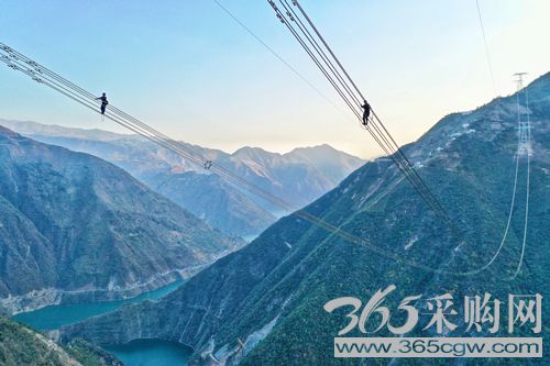 白鹤滩-浙江±800千伏特高压直流工程线路全线贯通