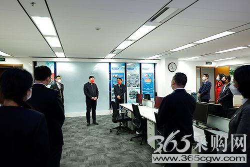 新时代齐心协力飞速奔跑　　新征程凝心聚力奋跃而上