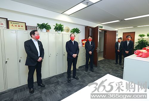 新时代齐心协力飞速奔跑　　新征程凝心聚力奋跃而上