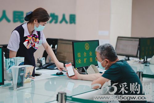深入实施新时代人才强国战略<p>推动人力资源工作高质量发展