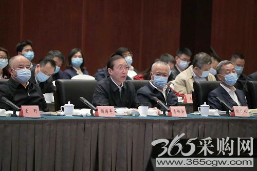 辛保安董事长在重庆与央企携手合作落实成渝地区双城经济圈建设国家战略共建现代化新重庆座谈会上发言