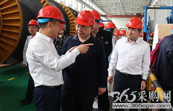 参观特写.jpg