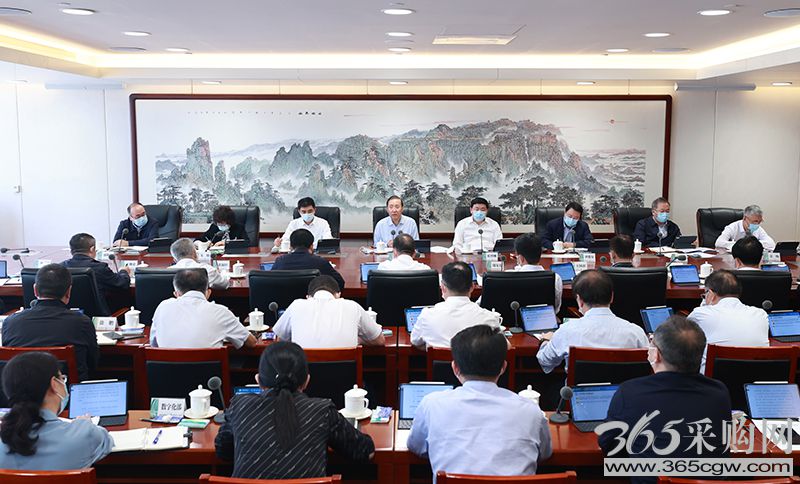 公司党组学习贯彻习近平总书记近期重要讲话和批示精神