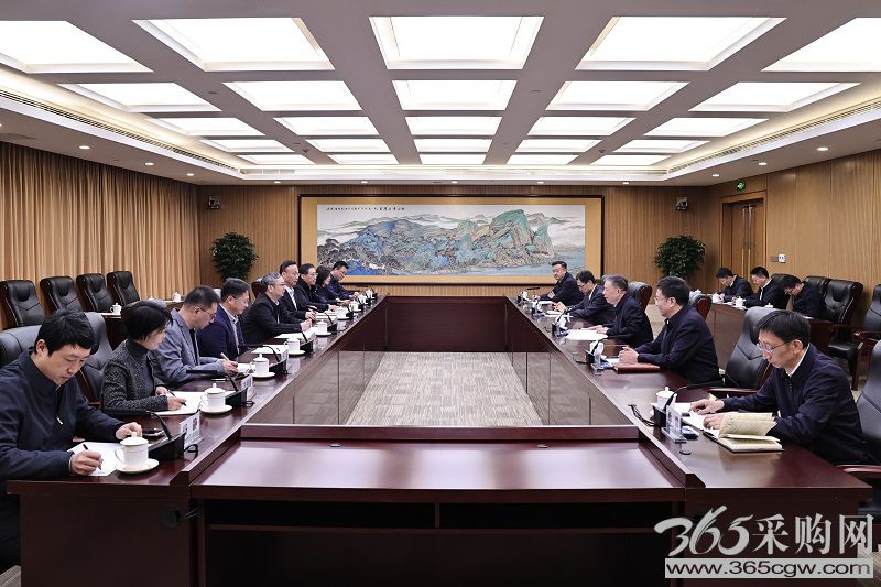 张文峰总经理与上海电力大学党委书记宋来、校长顾春华举行会谈
